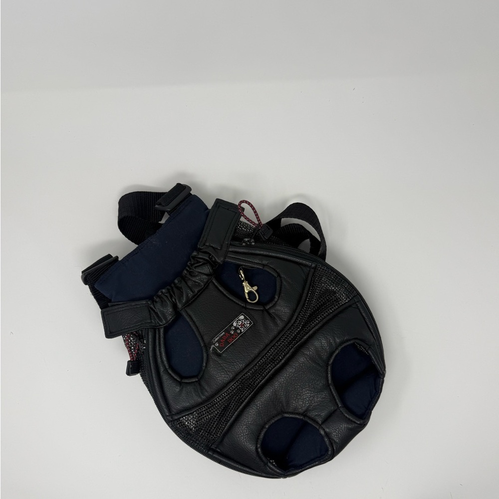 Pet Backpack Carrier. Zip & Velcro Closures. Inside Safety Hook. Adjustable.